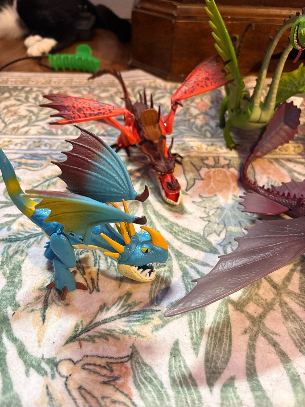 Assorted How To Train Your Dragon Set - Picture 2 of 4